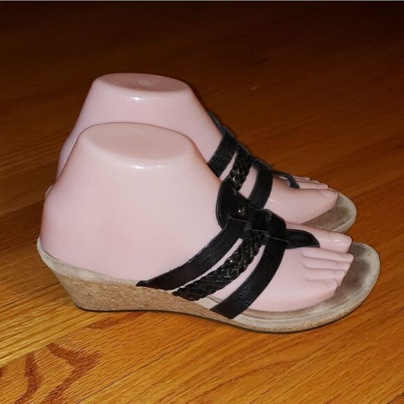 UGG black leather wedge sandals - Picture 1 of 8